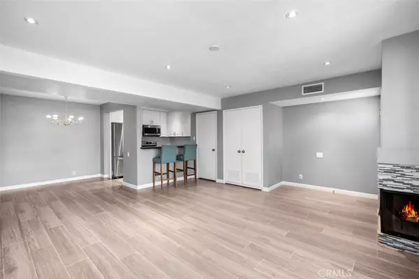 Lake Forest, CA 92630,25761 Le Parc #19