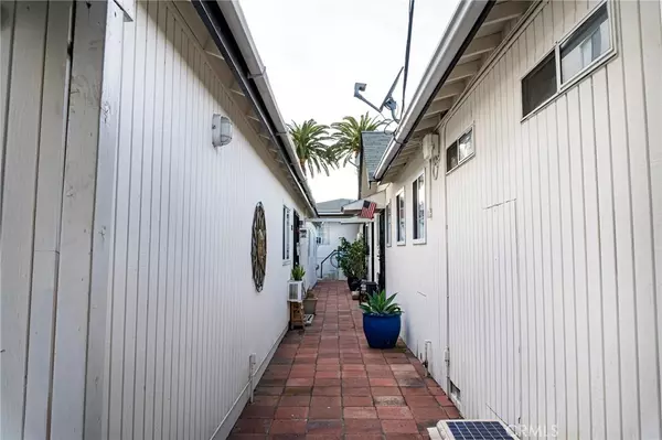 Long Beach, CA 90802,240 Linden AVE #F