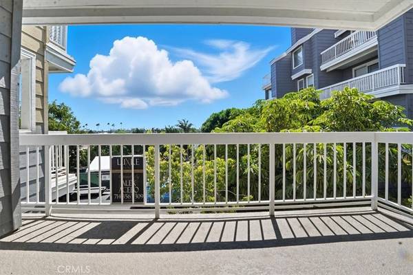 Huntington Beach, CA 92646,20331 Bluffside CIR #A222