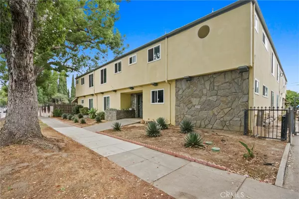 Santa Ana, CA 92701,611 S Orange AVE #10