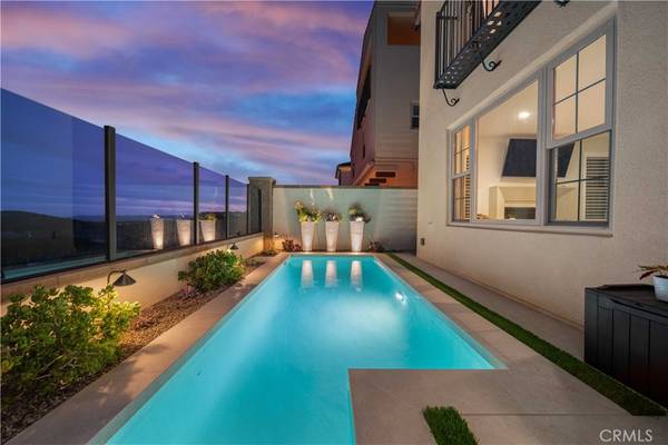 208 Canterbury, Irvine, CA 92618