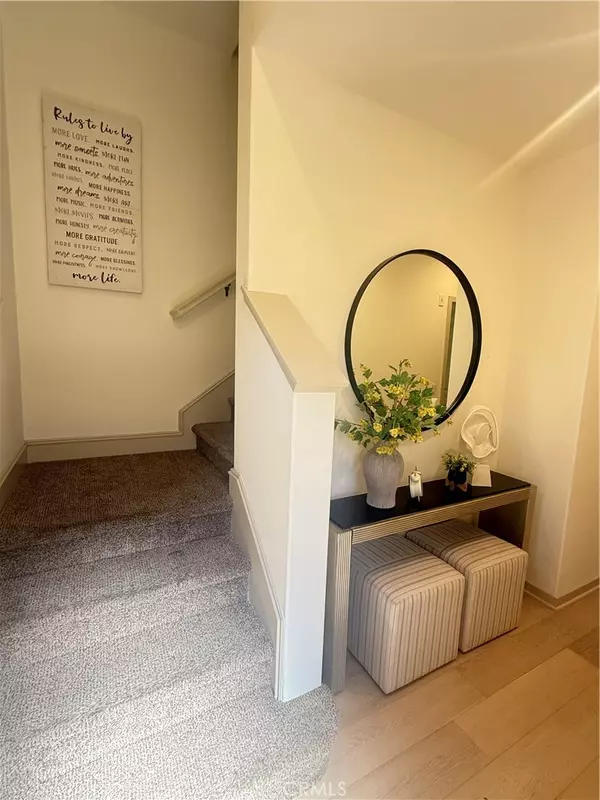 Irvine, CA 92620,87 Evening Sun