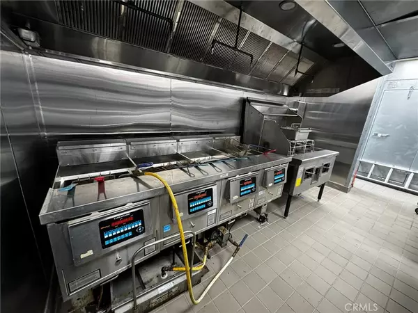 Long Beach, CA 90804,3400 E 7th ST