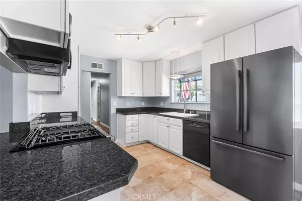 Huntington Beach, CA 92647,15072 Sussex CIR