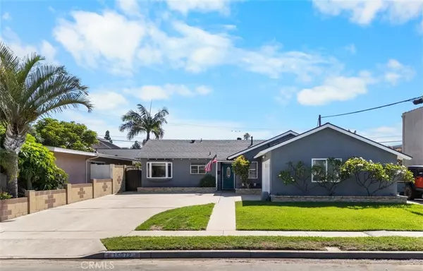 15072 Sussex CIR, Huntington Beach, CA 92647