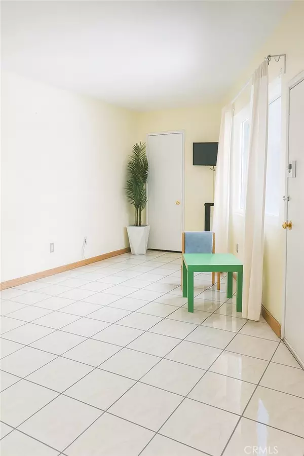 Alhambra, CA 91801,210 N Atlantic BLVD #A