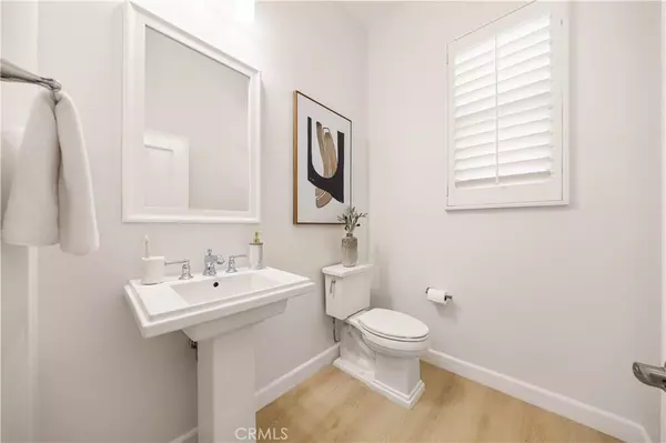 Irvine, CA 92620,73 Bloomington