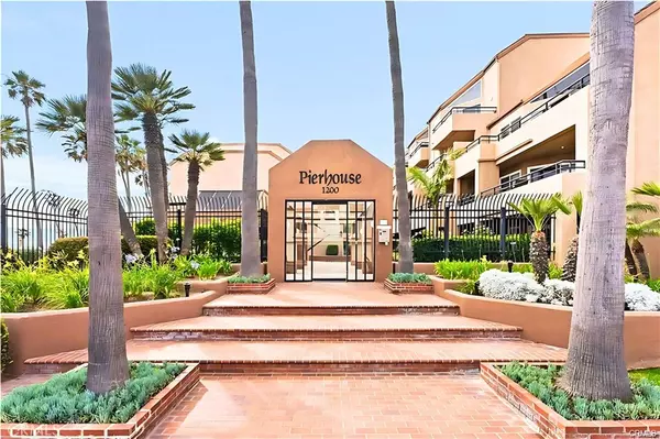 1200 Pacific Coast #102, Huntington Beach, CA 92648