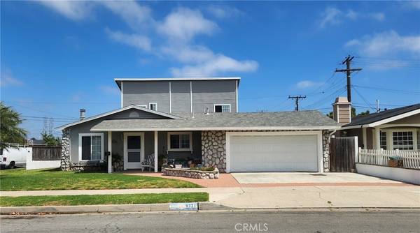 9331 Grand DR, Huntington Beach, CA 92646