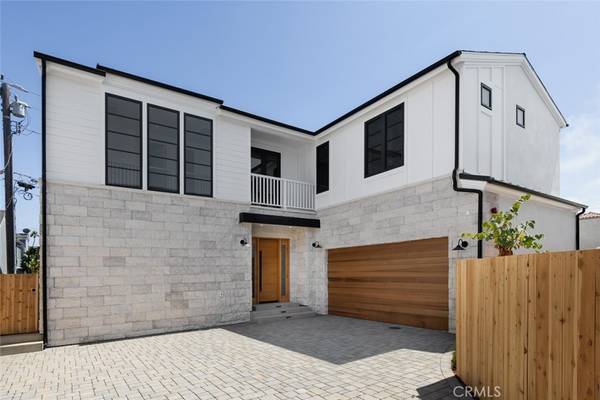 1594 Redlands PL, Costa Mesa, CA 92627