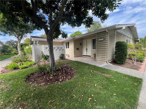 250 Calle Aragon #E, Laguna Woods, CA 92637