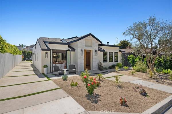 281 Santo Tomas AVE, Costa Mesa, CA 92627