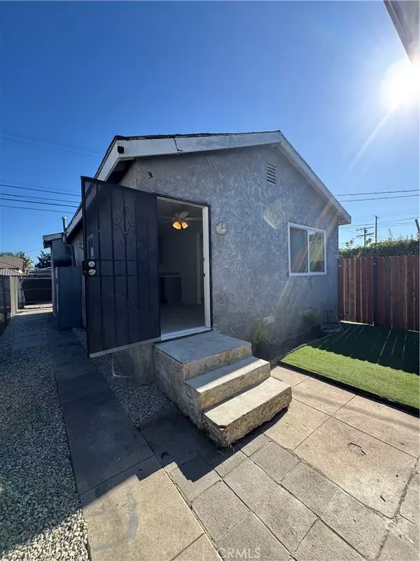 1540 W 51st Pl, Los Angeles, CA 90062