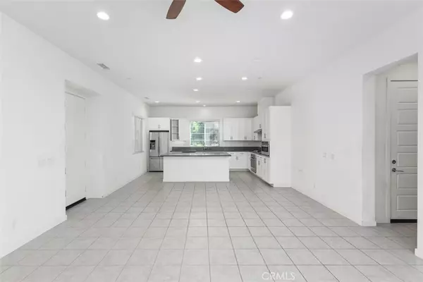 Irvine, CA 92618,117 Menkar