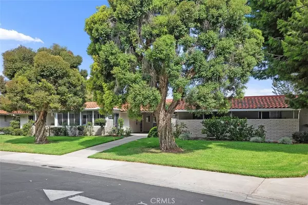 Laguna Woods, CA 92637,5351 Algarrobo #N