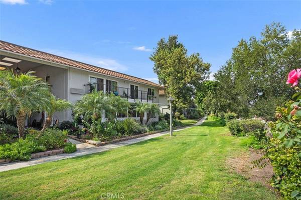 Laguna Woods, CA 92637,5351 Algarrobo #N