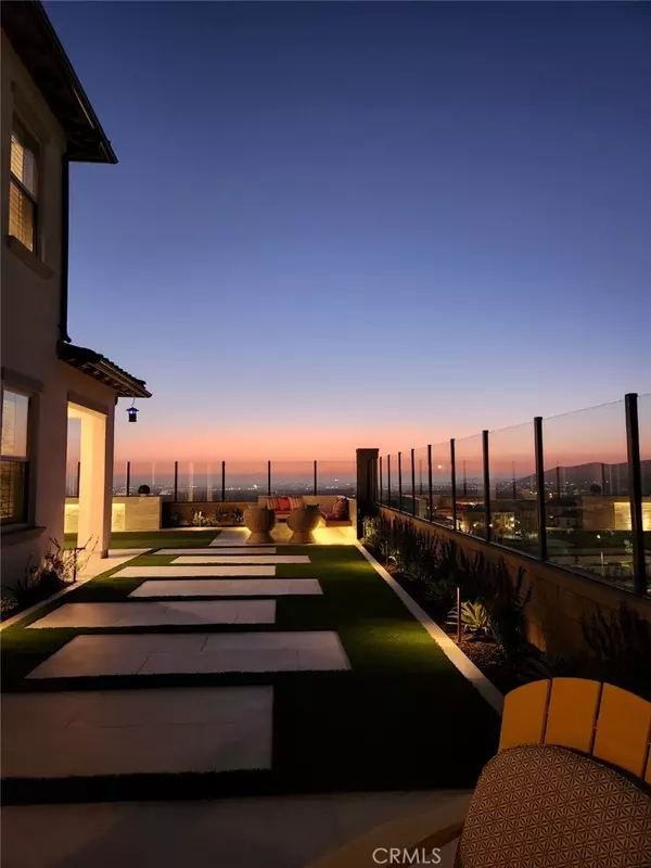 Irvine, CA 92618,139 Oakstone
