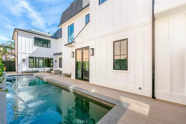 Huntington Beach, CA 92648,521 12th ST