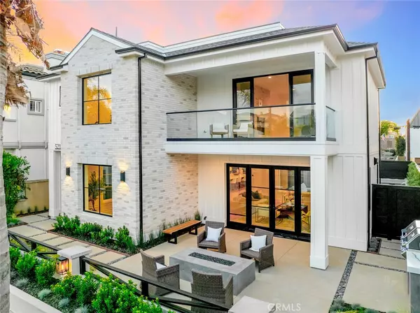 Huntington Beach, CA 92648,521 12th ST