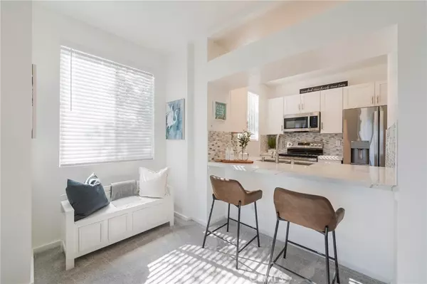 Huntington Beach, CA 92646,20371 Bluffside CIR #B214