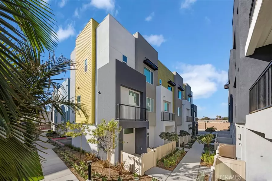 1095 N Harbor BLVD, Anaheim, CA 92801