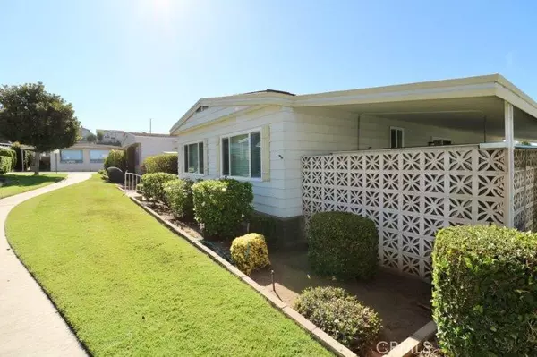 Yorba Linda, CA 92886,16959 Lake Knoll LN #109