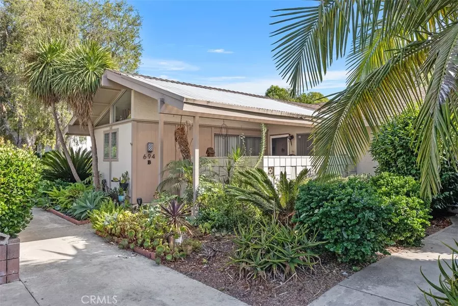 694 Avenida Sevilla #B, Laguna Woods, CA 92637