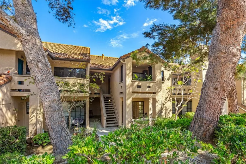 San Clemente, CA 92672,1046 Calle Del Cerro #411