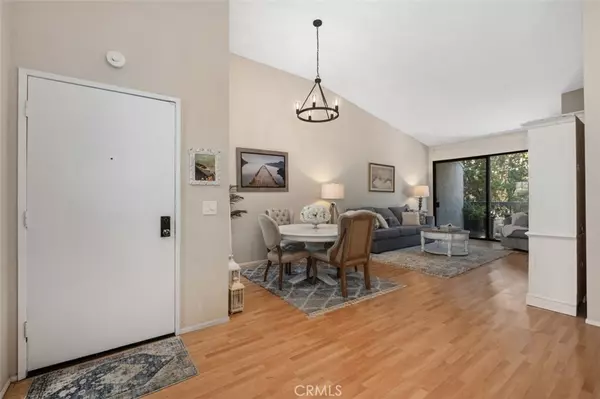 2510 W Macarthur BLVD #L, Santa Ana, CA 92704