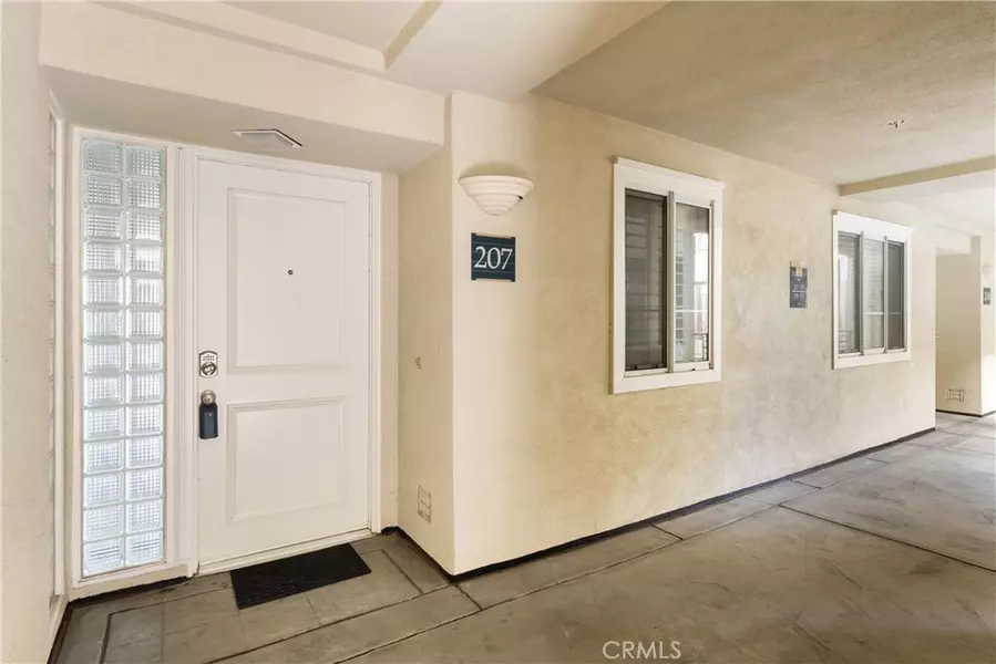 2243 Martin #207, Irvine, CA 92612