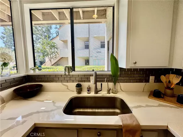 Garden Grove, CA 92840,10580 Lakeside DR N #E