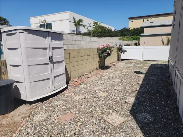 Huntington Beach, CA 92646,19251 brookhurst #137
