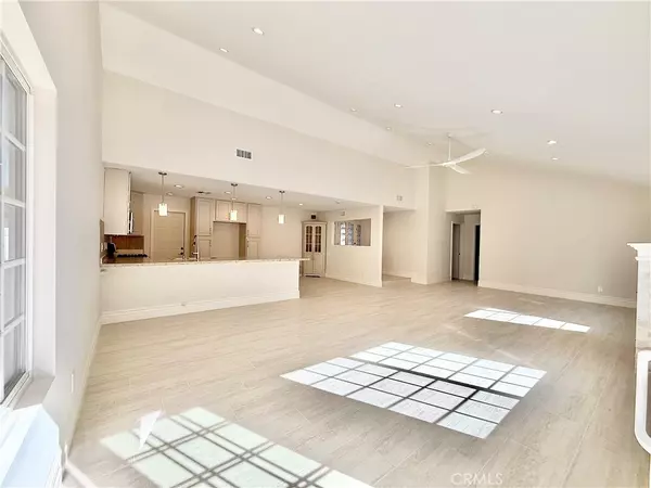 Mission Viejo, CA 92691,26036 Camino Adelanto