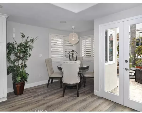 Huntington Beach, CA 92648,211 8th ST