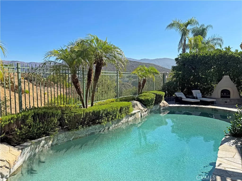 Rancho Santa Margarita, CA 92679,6 Barneburg