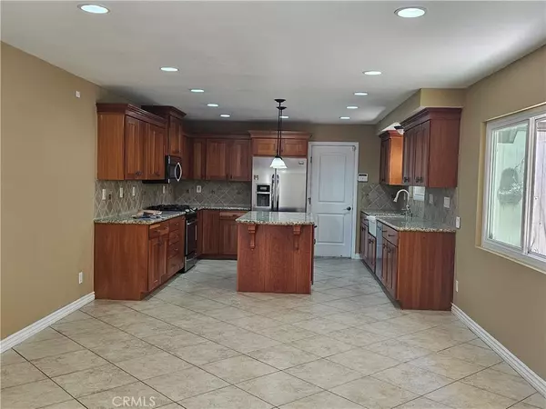 Huntington Beach, CA 92648,1910 California ST