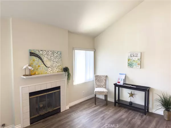 Huntington Beach, CA 92648,7351 Coho DR #207