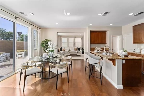 Tustin, CA 92782,3229 Larkspur ST