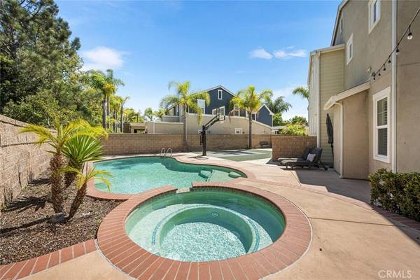 Seal Beach, CA 90740,978 Heron CIR