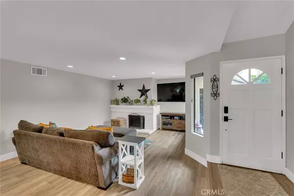 Lake Forest, CA 92630,21472 Firwood