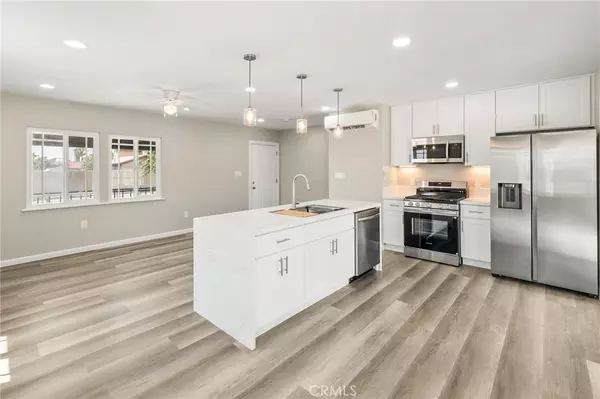 Fontana, CA 92335,9831 Oleander AVE