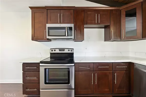 Santa Ana, CA 92707,1040 W Macarthur BLVD #104