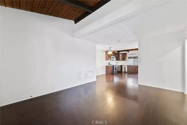 Santa Ana, CA 92707,1040 W Macarthur BLVD #104