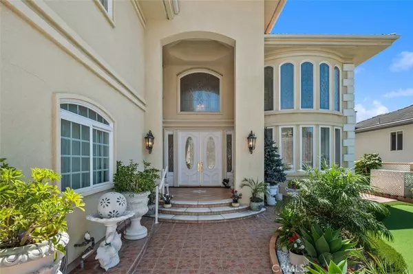 San Clemente, CA 92673,3813 Via Manzana
