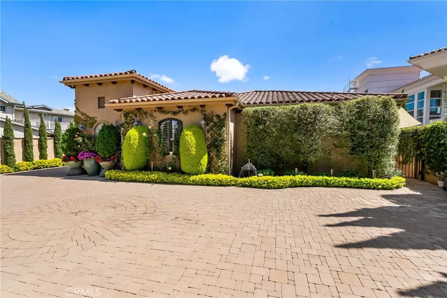 20382 SW Cypress ST, Newport Beach, CA 92660