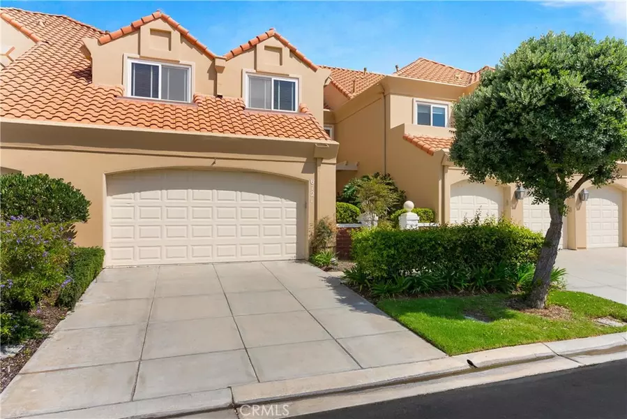 6121 Greenbrier DR, Huntington Beach, CA 92648