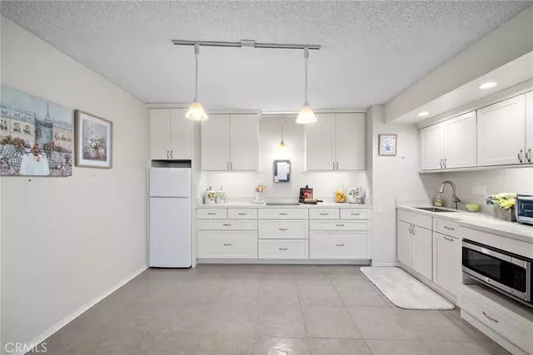 Laguna Woods, CA 92637,24055 Paseo Del Lago #1160