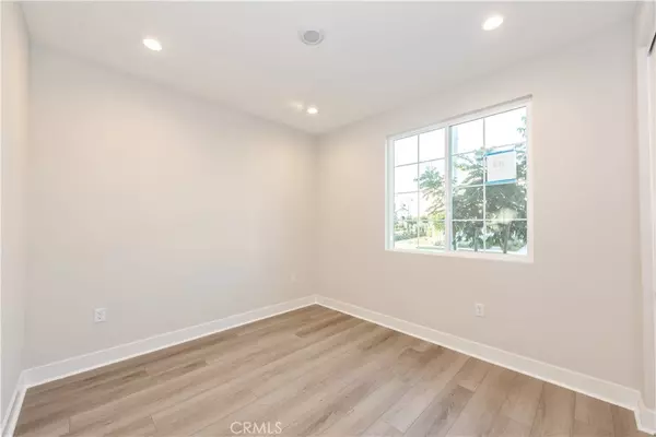 Placentia, CA 92870,589 McFadden ST