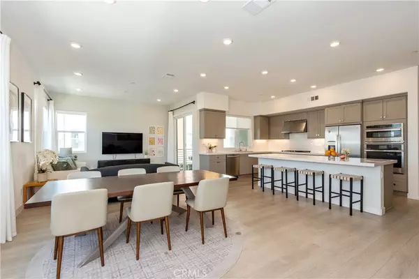 Irvine, CA 92618,155 Sash