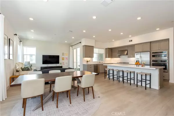 Irvine, CA 92618,155 Sash